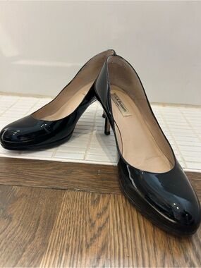 LK Bennett Black Patent Leather Round-Toe Pumps